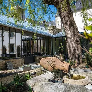Le Clos St Yves Bed & Breakfast